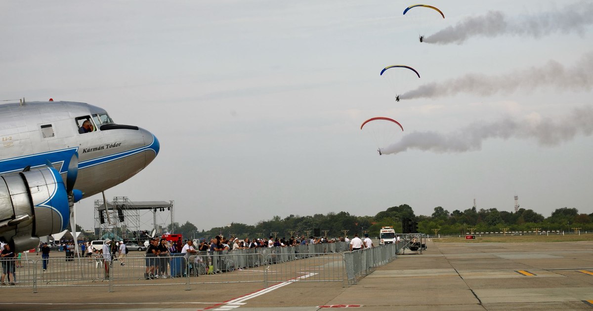 BIAS 2025. Cerul Bucureștiului va fi cucerit de avioane de acrobație între 29 și 31 august