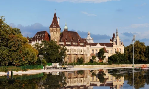 Povestea copiei Castelului Corvinilor din Hunedoara, construită de maghiari în Budapesta  jpeg