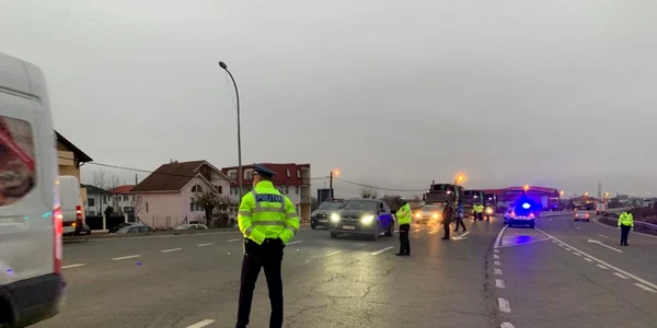 Agenţi de poliţie rutieră din Sibiu Foto Facebook Poliţia Sibiu
