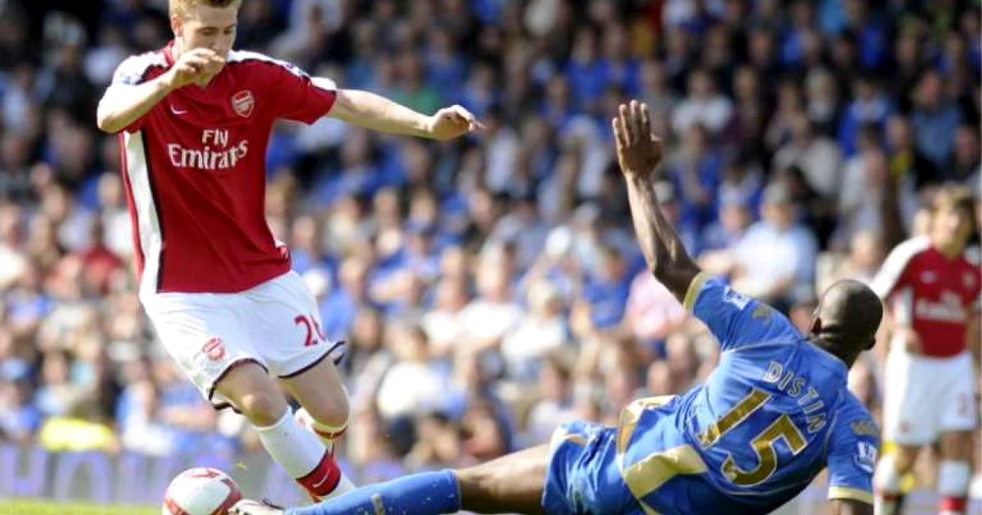 FOTBAL: Niklas Bendtner de la Arsenal, jucătorul anului în Danemarca