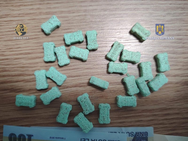 Drog periculos capturat în Craiova. Cu doi ani în urmă s-a descoperit un produs asemănător, cu potențial letal, în Elveția