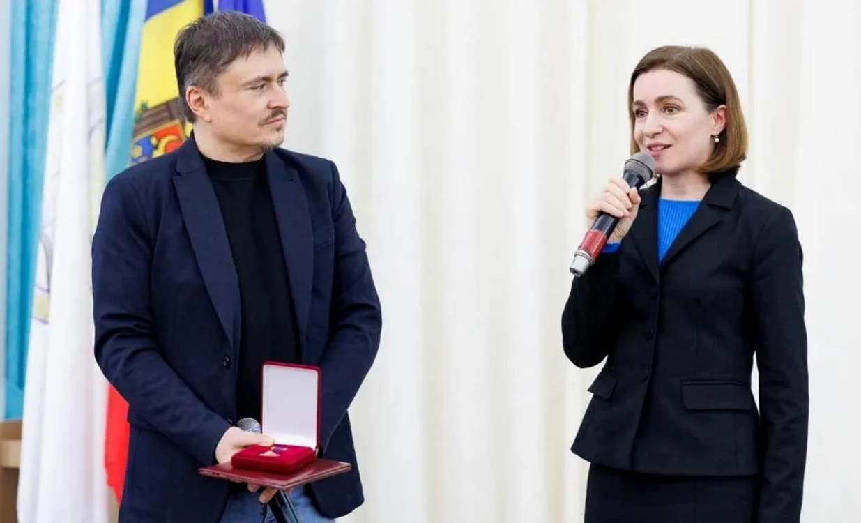 Cristian Mungiu a fost premiat de Maia Sandu în 2024 FOTO: Facebook/Maia Sandu