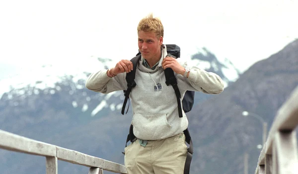 Prințul William tânăr în 2000 arhivă Chile GettyImages 1311297 jpg