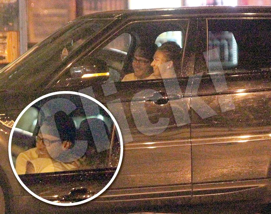 
    Simona Halep a fost surprinsă de fotoreporterii Click! alături de  iubitul ei, Marin. Joi seara, la o  plimbare prin București, cei doi s-au  îmbrățișat și s-au sărutat cu focFoto: Mihai Ionescu  