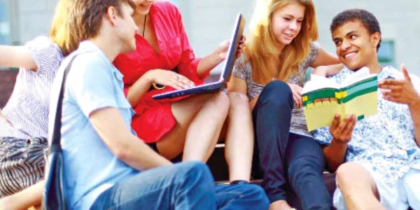 Tinerii britanici nu vor să studieze la universităţi din afara ţării
