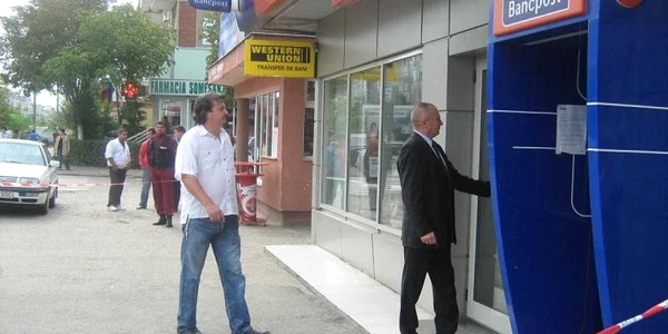 Baia Mare: Jaf armat la o sucursală a Bancpost UPDATE (GALERIE FOTO)