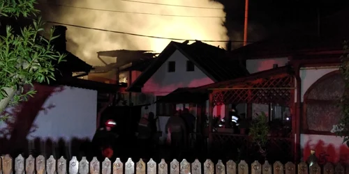 incendiu casa razvad