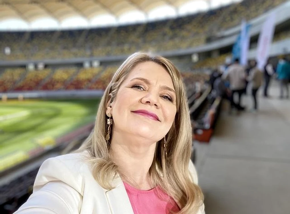 
    Ioana Cosma a comentat meciuri din cadrul Euro 2020, la PRO TVfoto: Instagram  