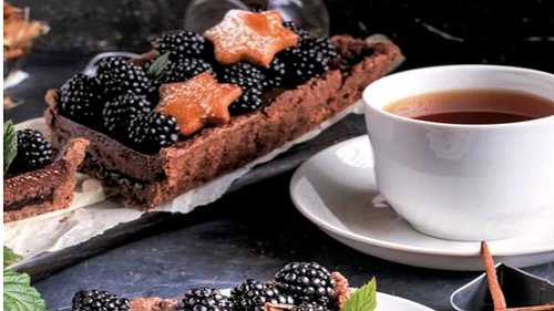 tarta de ciocolata cu mure jpg