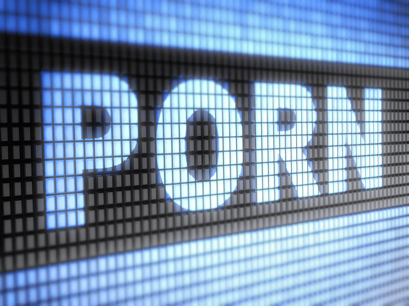 Bruxellesul a pus gând rău pornografiei. Cum vrea UE să reglementeze o industrie greu de controlat