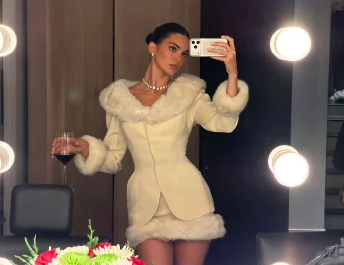 Kendal Jenner a purtat o ținută vintage de la Mugler (Foto: Instagram)