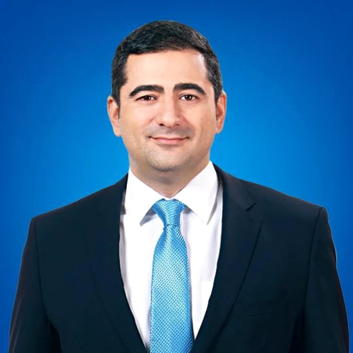 
    Dan Cristian Popescu mizează pe voturile chinezilorFoto: Facebook  