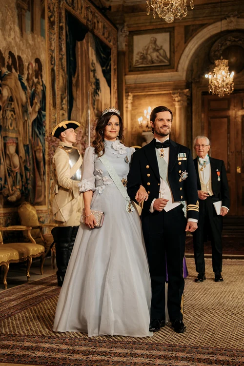 Prințesa Sofia a Suediei, fosta Sofia Hellqvist, și soțul ei, Prințul Carl Philip al Suediei, 2024 Casa Regală suedeză jpg