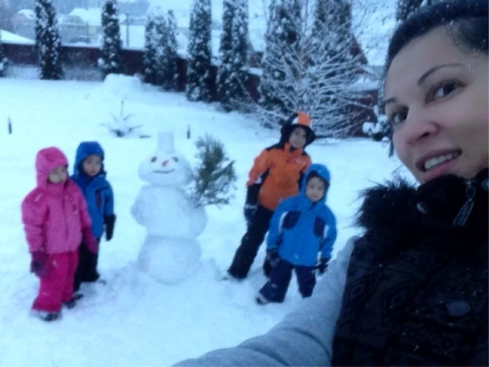 Nicoleta Luciu este fericita mămică a patru copii