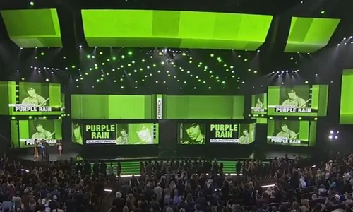 Purple Rain Prince American Music Awards 2016 Tyka jpeg