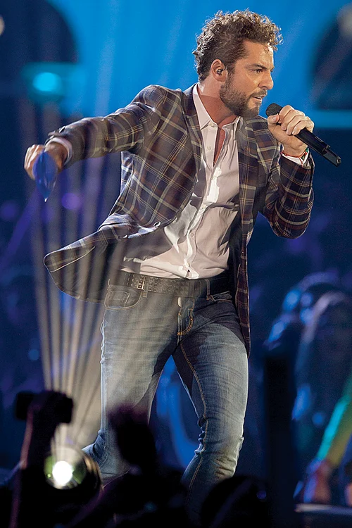 David Bisbal revine în România