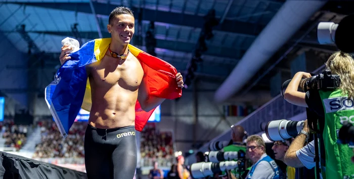 David Popovici, purtător cu mândrie al tricolorului. Foto Facebook FRNPM