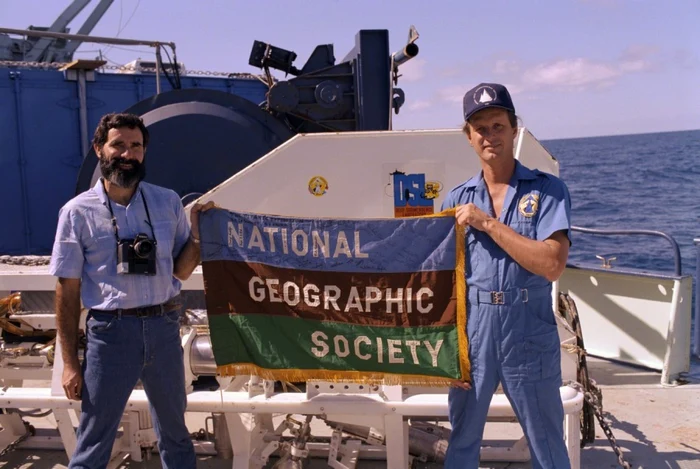 Robert Ballard (dreapta), unul dintre exploratorii renumiţi susţinuţi de National Geographic. FOTO NGS