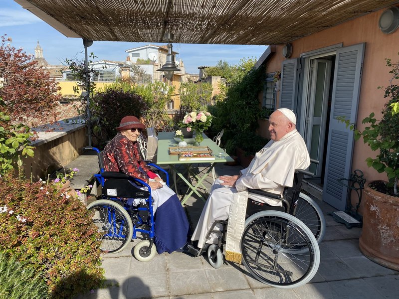 Întâlnire istorică. Papa Francisc a vizitat-o pe politiciana a cărei luptă a dus la legalizarea avortului în Italia