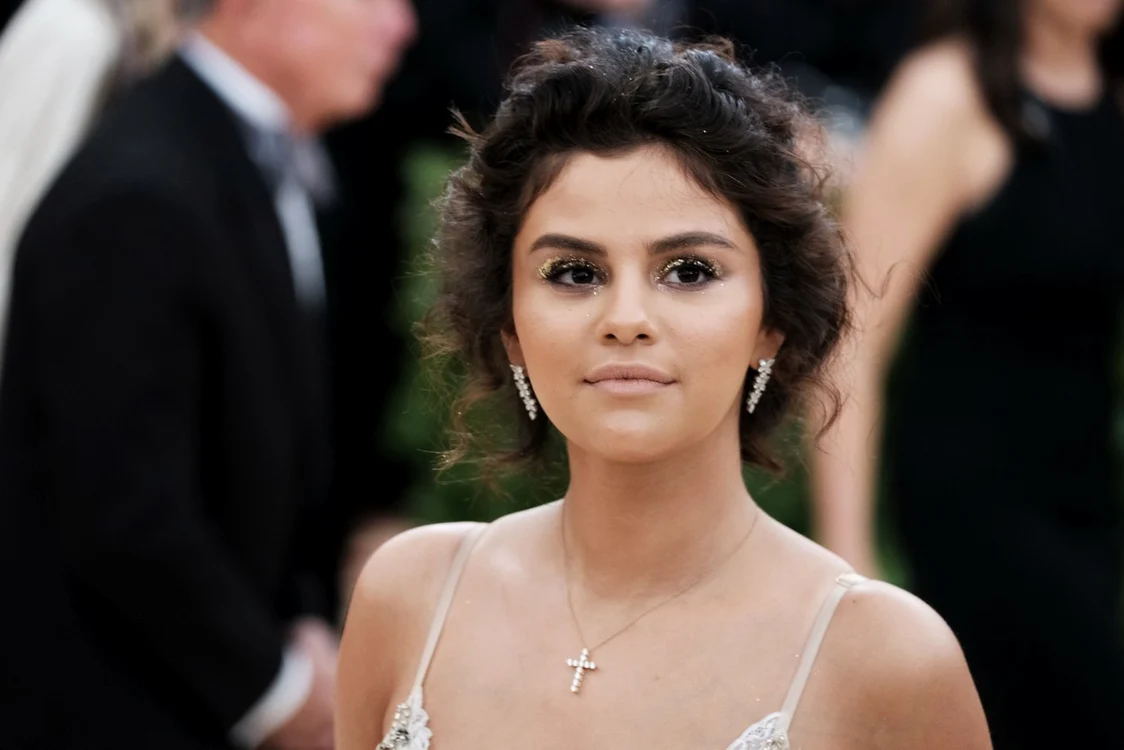 3 selena12 jpg jpeg