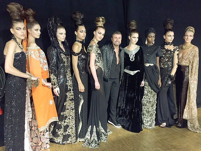 
    Ianuarie 2013. La ultima întâlnire pe care au avut-o la azilul din Snagov, mama Zina nu s-a dezlipit de la pieptul lui BotezatuFoto Arhivă Personală  