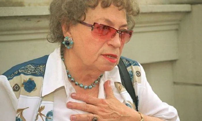 paula iacob jpeg