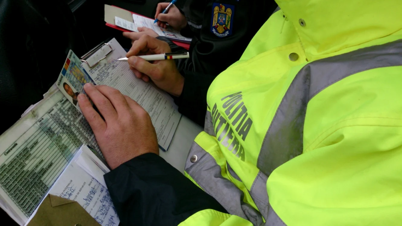 Şoferul a prezentat un permis de conducere fals