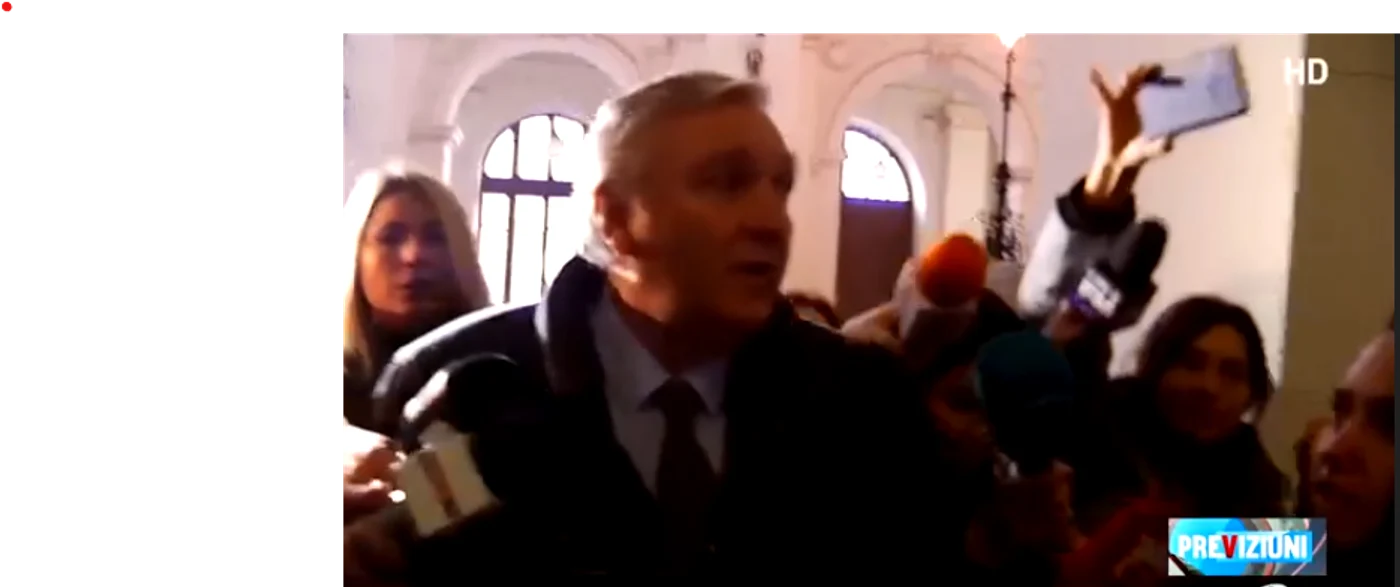 
    Mircea Beuran a ajuns din nou, joi, în fața judecătorilorfoto: captura video Antena 3  
