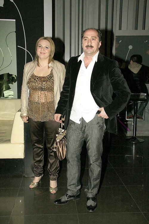Romică și soția sa, Nicoleta