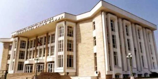 Ministerul Educaţiei va face recurs Universităţii Spiru Haret