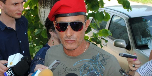 Radu Mazare la intrarea in sediul IPJ