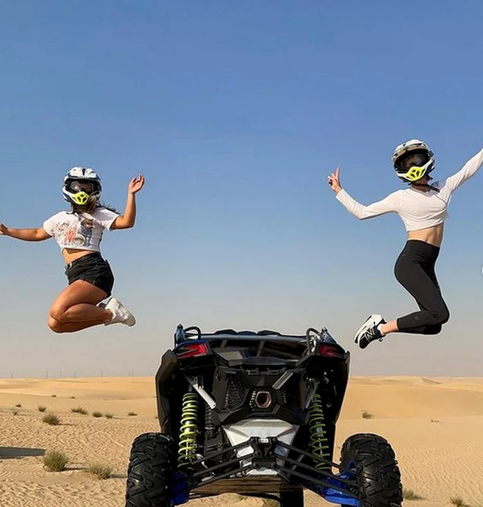 Eugenie Bouchard a avut și o parteneră de distracție