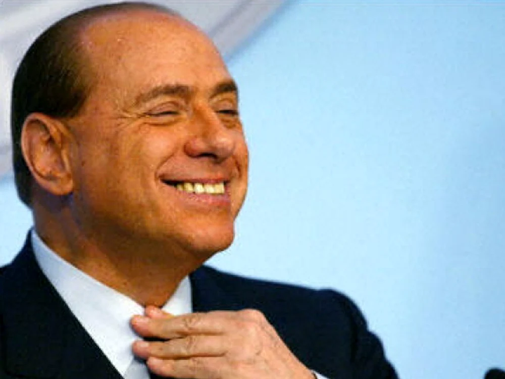 
    Berlusconi iese impecabil în rezultatele de pe Google  