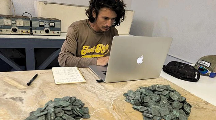 Au fost recuperate peste 1.000 de monede