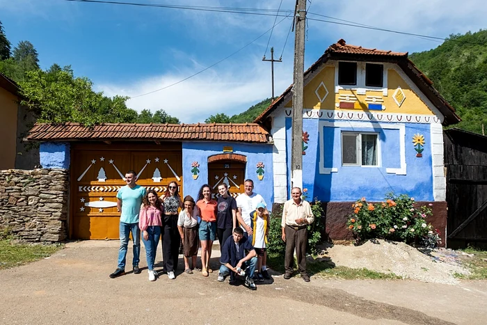 Color the Village la Fărăşeşti