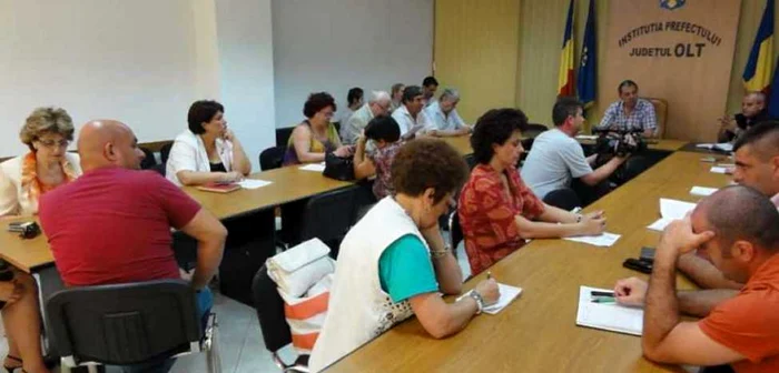 Şedinţa Comisiei de Dialog Civic de la Prefectura Olt