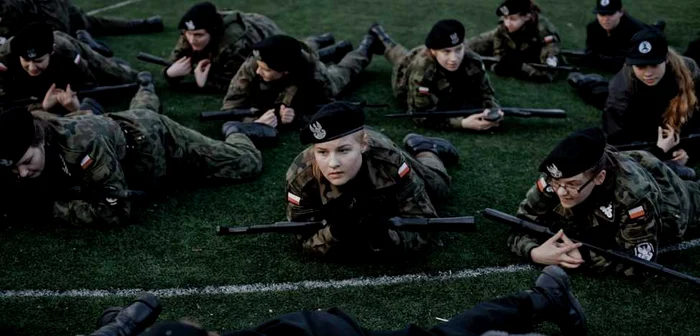 Shooters Association din Polonia si noii sai recruti FOTO New York Times
