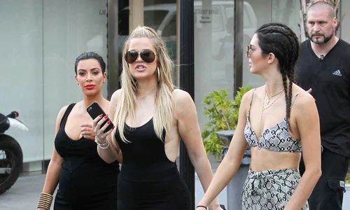 Surorile Kardashian jpeg