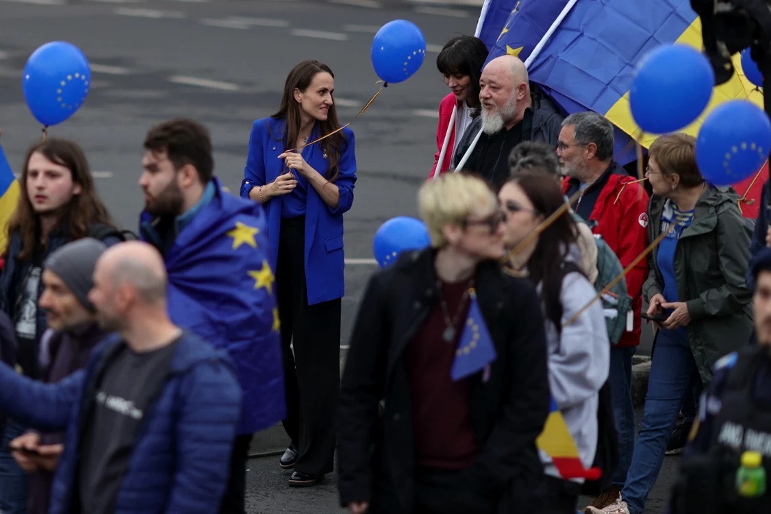 Oana Țoiu la marșul pro-Europa, 9 mai 2026. FOTO Inquam Photos / Octav Ganea