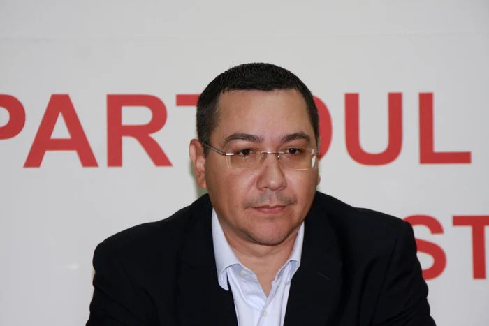 Victor Ponta, în conferinţa de presă de la Bistriţa. FOTO: Bianca Sara