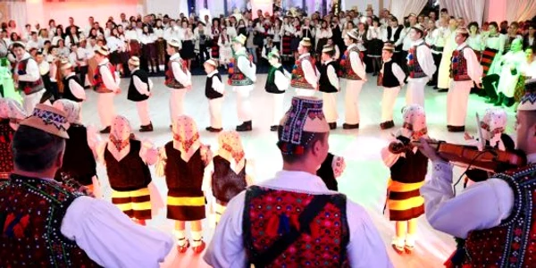 dragobete maramureş iubeşte moroşeneşte sarbatoare.foto arhivă elsyline