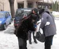 Înghesuială la aghiasmă