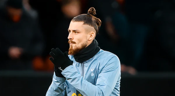 Radu Drăgușin ar concurență serioasă la Tottenham. Foto Facebook