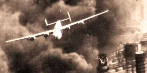 Imagine din timpul bombardamentelor de la Ploieşti, din cel  de-al Doilea Război Mondial   