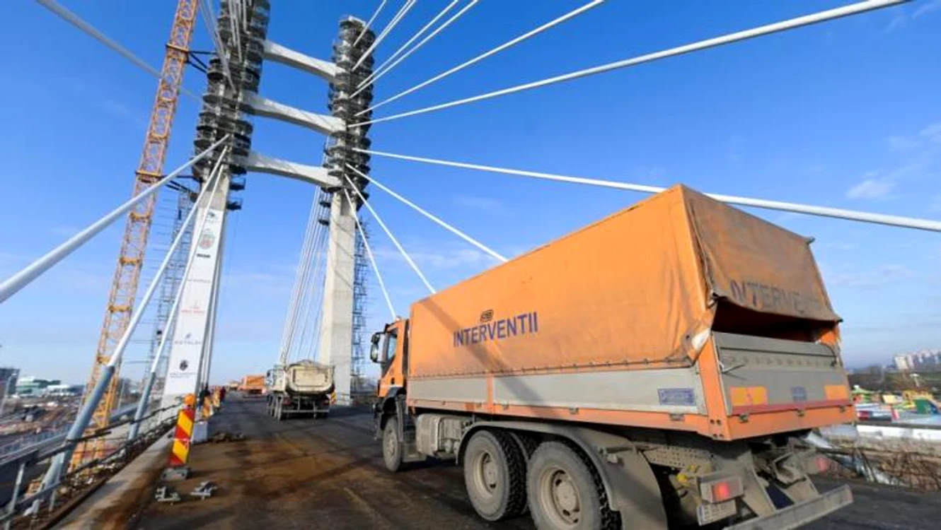 Primăria Capitalei vrea să facă conexiunea cu Autostrada București-Pitești pe Podul Ciurel, care se află în construcție