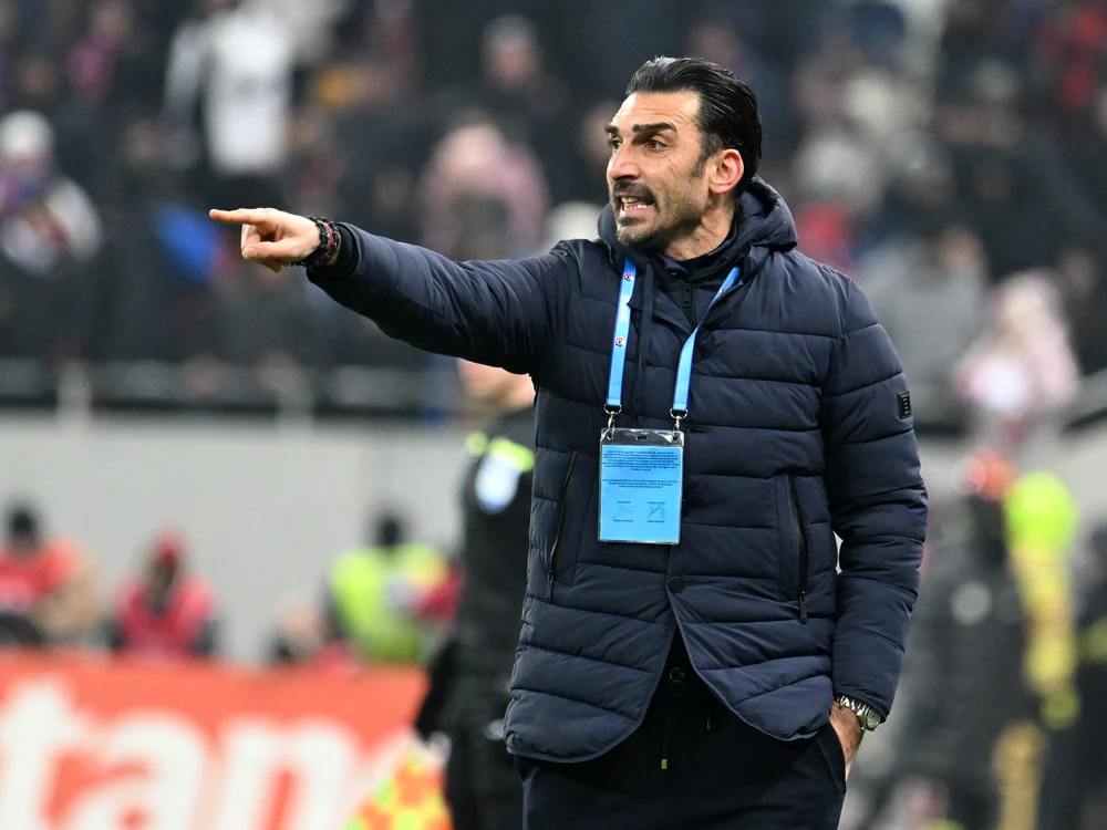 Elias Charalambous trebuie să-și remonteze echipa în câteva zile (FOTO: Facebook/FCSB)