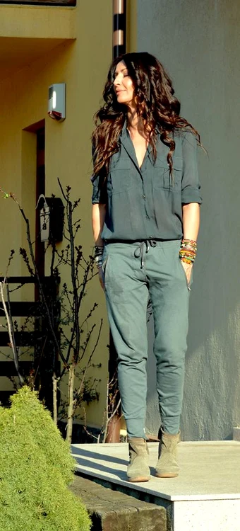 
    Mihaela Rădulescu  