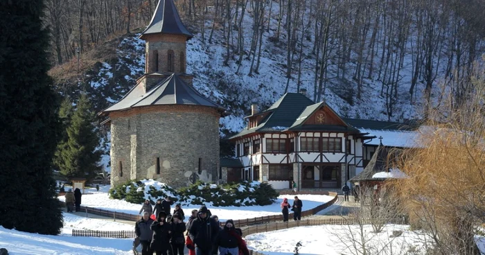 Pelerinii vor ajunge mai uşor la Mănăstirea Prislop. FOTO: Daniel Guţă. ADEVĂRUL.