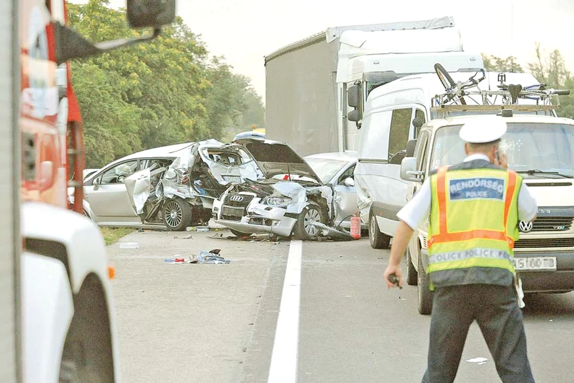 TRAGEDIE RUTIERĂ ÎN UNGARIA (Fotografii: Mediafax)