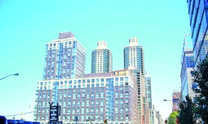 Americanul a căzut de la  o înălţime de 1,5 ori Casa  Poporului (84 m) jpeg